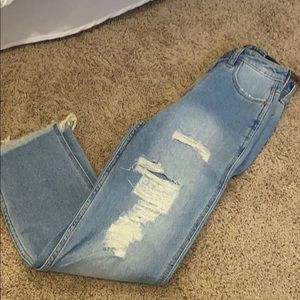 Hollister size 3 26/27 ultra high rise mom jean
